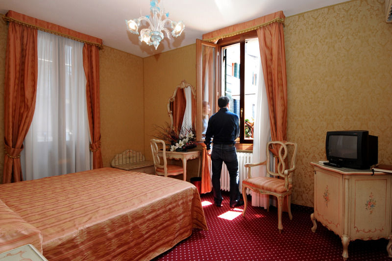 Hotel Castello Venetië Buitenkant foto